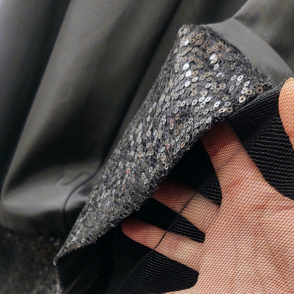 EUC Onyx Nite Skirt, Sz. Small - Picture 3 of 5